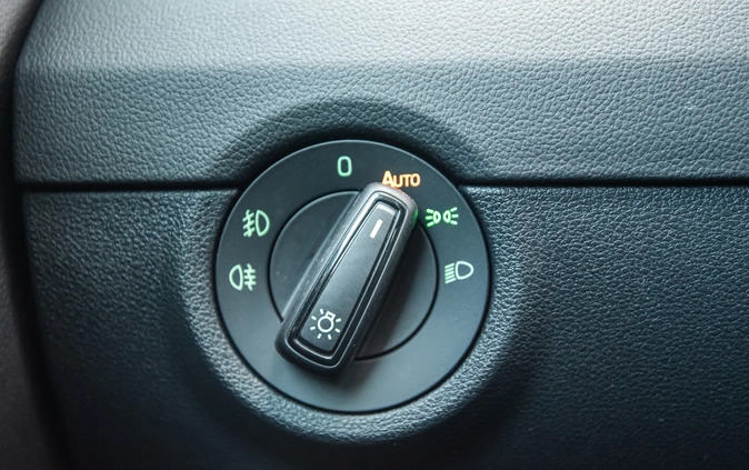 Skoda Octavia cena 64900 przebieg: 142000, rok produkcji 2018 z Susz małe 562